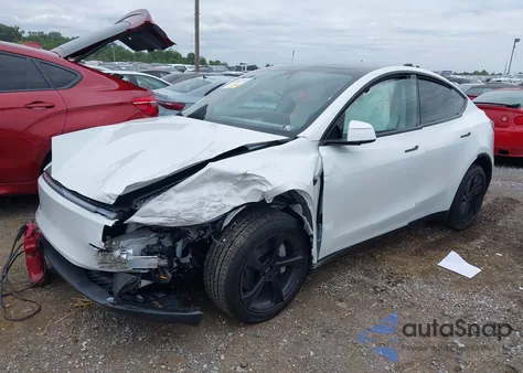 2026 Tesla Model Y Long Range Dual Motor All-Wheel Drive/Long Range Launch Series из США, поврежденный, VIN 7SAYGDEE1TF344875